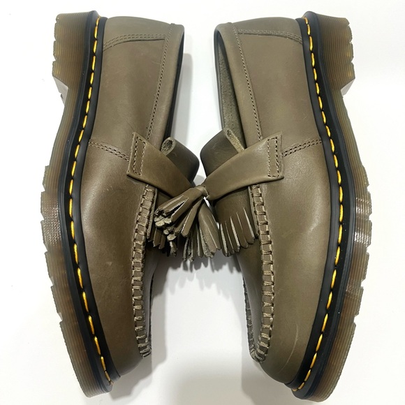 Dr. Martens Men’s Adrian YS Leather Tassel Loafer in Olive Green New - Picture 4 of 16